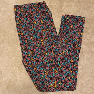 Lularoe Tall & Curvy Leggings-black bkgrd, teal, rust and orange floral
